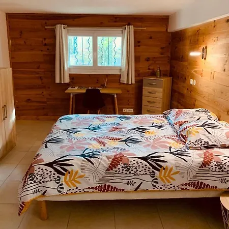 Independant Avec Jardin Et Acces Piscine * Nîmes